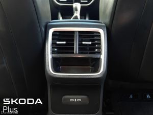 Skoda Octavia **ESTATE**TOP - SPEC**SELECTION PLUS - Image 4