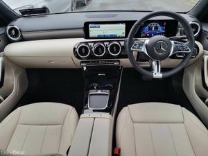 Mercedes-Benz A-Class A180d PROGRESSIVE AUTO *(NIG - Image 4