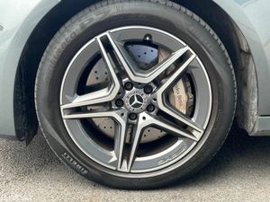 Mercedes-Benz E-Class Plug in Hybrid Diesel // Est - Image 3