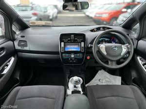 Nissan Leaf XE QC ELECTRIC ( MAIN DEALER) - Image 3
