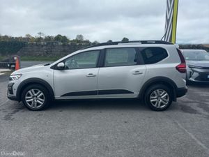 Dacia Jogger TCe 110 Comfort 7S FAMILY - Image 4