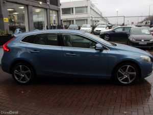 2.0D4 SE LUXURY 5DR HATCHBACK AUTO  // IMMACULATE - Image 3