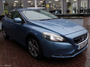 2.0D4 SE LUXURY 5DR HATCHBACK AUTO  // IMMACULATE - Image 2