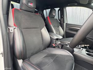 Toyota Hilux GR Sport 2.4 Automatic 2024 - Image 3