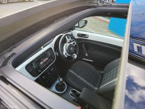 VOLKSWAGEN BEETLE 1.2TSI DESIGN **SUNROOF** PETROL - Image 2