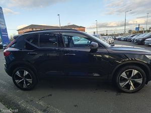 VOLVO XC40 RECHARGE T4 R-DESIGN AUTOMATIC PHEV - Image 4