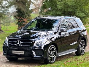 GLE 250 AMG NIGHT EDT 4-MATIC * LOW KMS * - Image 2