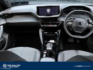 Peugeot 2008 HYBRID 145BHP e-DCS6 Allure - Image 4