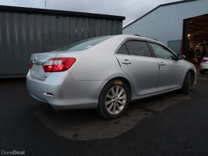 TOYOTA CAMRY 2012 SILVER HYBRID - Image 3