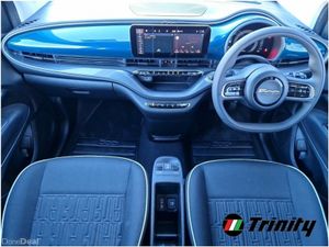 Fiat 500e ** 500e ICON  ** NEARLY NEW  ** TRINITY - Image 2
