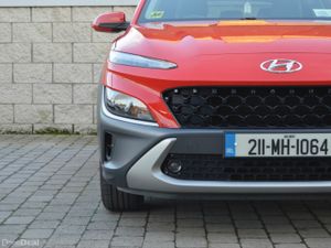 Hyundai KONA 1.0 T-GDI Executive, Leather Seats - Image 4