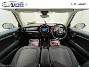 Mini Cooper 1.5 Automatic, Reversing camera - Image 2