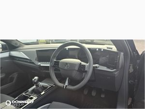 Vauxhall Astra Hatchback Griffin - Image 4