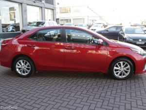 1.4 D-4D AURA 4DR SALOON // STUNNING CAR IN IMMACU - Image 3