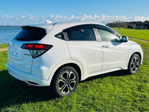 Honda Vezel ******* DEPOSIT TAKEN ******* - Image 4