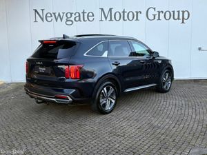 Kia Sorento Diesel 7 Seat K4 - Pan Roof - Two tone - Image 3