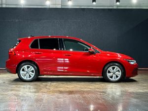 Volkswagen Golf AUTOMATIC 1.0L E-TSI - CRUISE CONT - Image 3