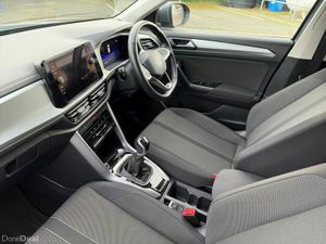 Volkswagen T-Roc SPECIAL EDITION 1.0TSI 116HP MANU - Image 2