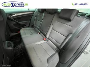 Volkswagen Golf 1.2 TSI Automatic, Reversing camer - Image 4