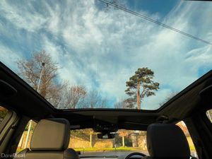 Land Rover Discovery Sport SUNROOF P300E R-DYNAMIC - Image 3