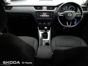 Skoda Octavia **ESTATE**COMBI AMBITION 1.6TDI 115H - Image 2