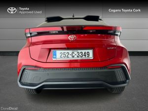 Toyota C-HR PHEV Sport + - Image 4