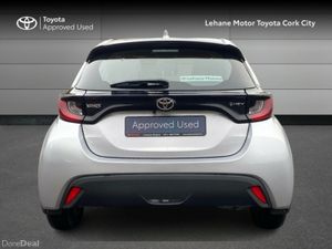 Toyota Yaris Yaris Hybrid 115 Luna - Image 4