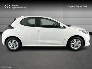 Toyota Yaris Hybrid Luna - Image 3