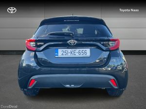 Toyota Yaris YARIS HYBRID LUNA SPORT - Image 4