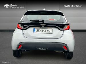 Toyota Yaris Yaris Hybrid 115 Luna - Image 4