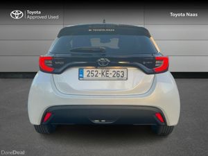 Toyota Yaris YARIS LUNA SPORT - Image 4