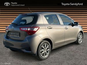 Toyota Yaris 1.0 5DR LUNA // REAR CAMERA // BLUETO - Image 2