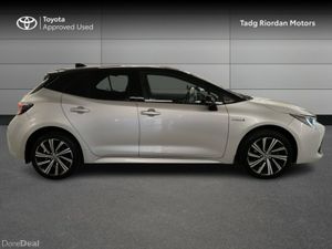 Toyota Corolla HYBRID LUNA SPORT H/B - Image 3