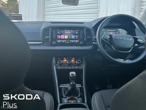 Skoda Karoq SELECTION 2.0 TDI 115 BHP - Image 2