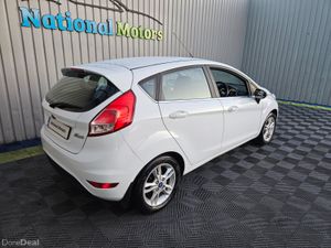 2014 Ford Fiesta 1.2 ZETEC Petrol - Image 3