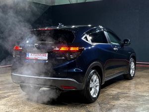 Honda Vezel HYBRID 1.5L AUTOMATIC - CRUISE CONTROL - Image 4