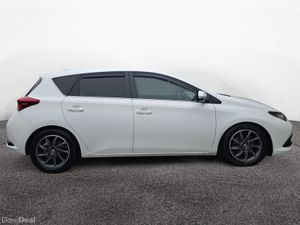 Toyota Auris 2017 Manual - Image 2