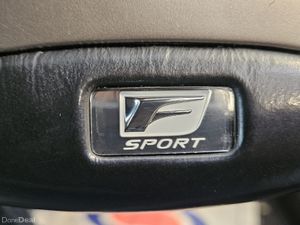 17 LEXUS IS-300 H SPORT HYBRID - Image 4