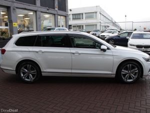 2.0TDI 150BHP ELEGANCE EDITION 5DR ESTATE // 1 OWN - Image 3