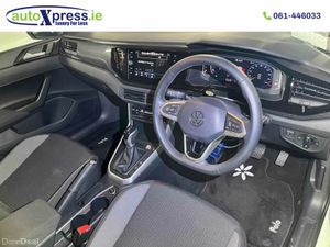 Volkswagen Polo 1.0 TSI Automatic, Reversing camer - Image 2