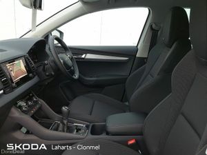Skoda Karoq SELECTION 2.0TDI 115HP EX DEMO MASSIVE - Image 4