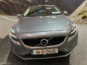 2019 Volvo V40 D3 (150hp) Momentum - Image 4