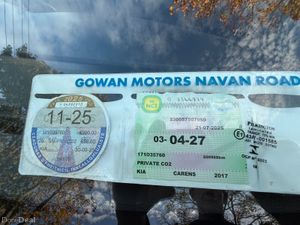 Stunning Kia Carens 7 Seater. 2-year Warranty. - Image 2