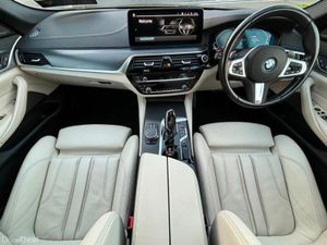 BMW 5-Series 530E M-SPORT SUNROOF IVORY LEATHER - Image 2