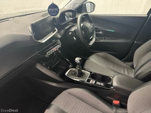 Peugeot 2008 1.2 ALLURE *BLACK FRIDAY FLASH SALE* - Image 4