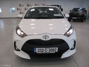 Toyota Yaris 1.0 LUNA 5 DR 2023 - Image 4