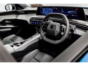 Peugeot 5008 Allure HYBRID Auto 145HP - 7 Seats In - Image 2