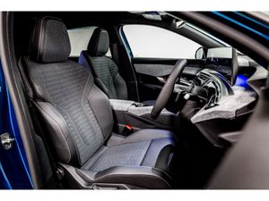 Peugeot 3008 E-Allure 73kWh 210bhp - includes Prot - Image 3