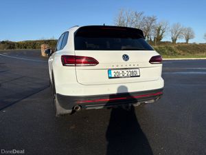Volkswagen Touareg 2020 3.0 V6 Auto - Image 3
