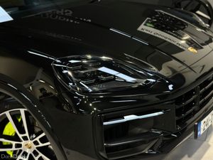 3.0 V6 E-HYBRID MEGA  SPEC - Image 3